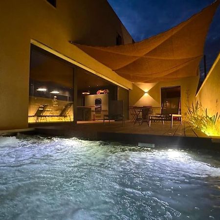 Maison D'Architecte Avec Piscine-Spa Chauffe En Centre Ville De Vaison-La-Romaine Εξωτερικό φωτογραφία